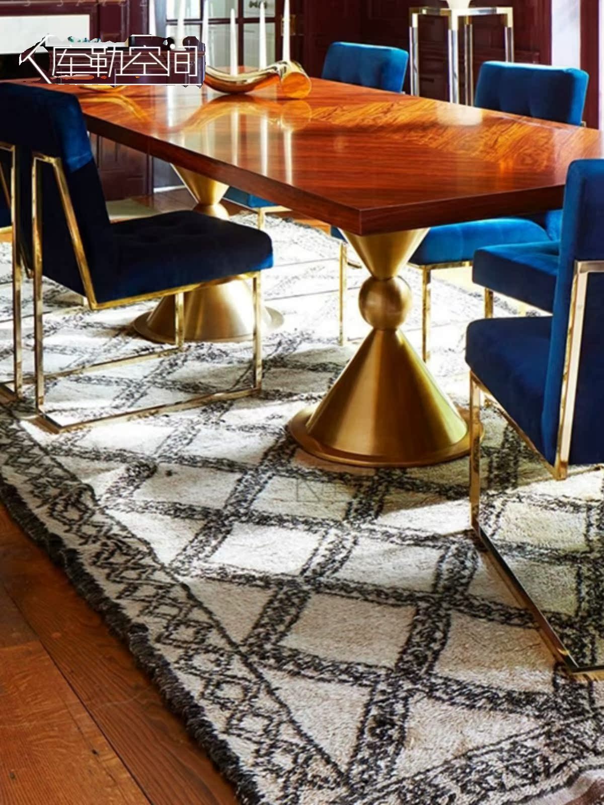 Light Luxury Metal Frame Lounge Chair - Image 5