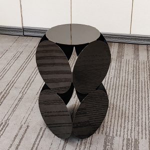 Italian Wasabi-Style Edge Table – Stainless Steel Round Accent