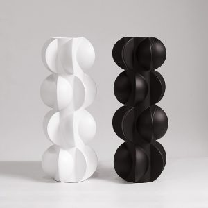 Abstract White Art Vase – Niche Decorative Accent for Modern Spaces