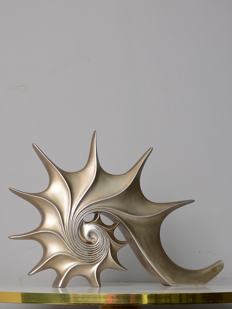 Nordic Light Luxury Conch Sculpture – Modern Home & Office Decoration - Image 4