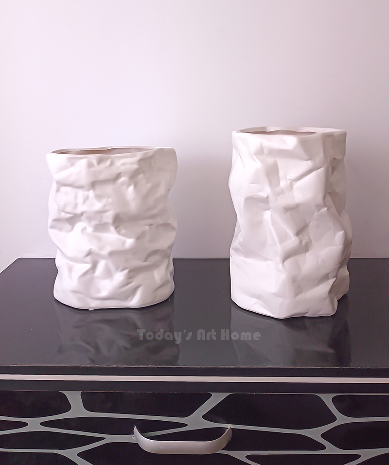 Modern Pleated Ceramic Vase – Artistic White Paper Bag Style - Image 2