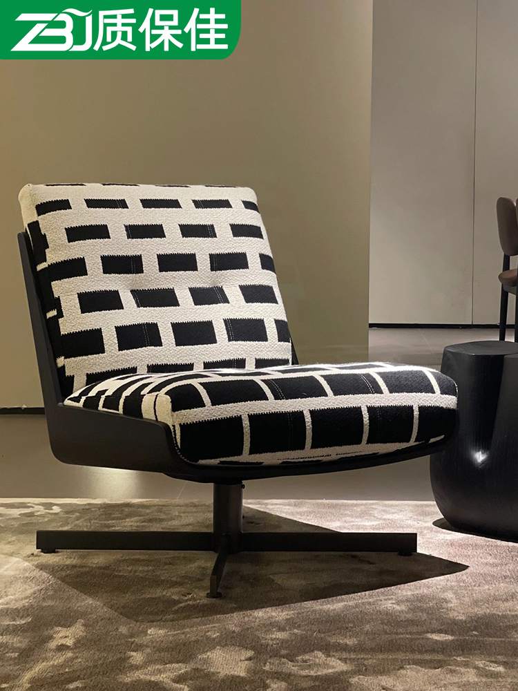 Daiki-Style Rotating Lounge Chair – Light Luxury Leather Leisure Seat - Image 4