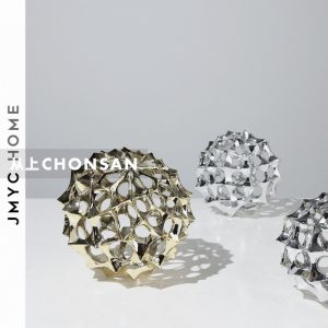 Nordic Hollow Cast Aluminum Sculpture – Modern Decorative Accent