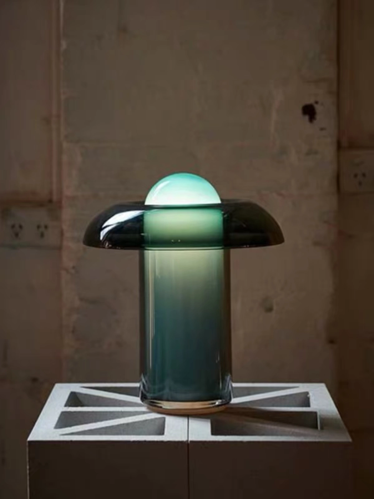 Nordic Emerald Glow Glass Bedside Lamp