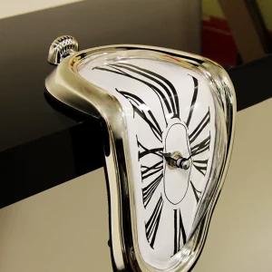 DaliDrip Roman Table Clock