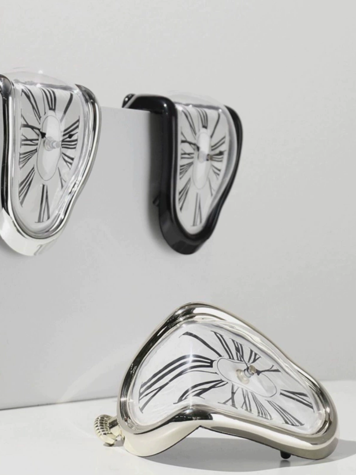 DaliDrip Roman Table Clock - Image 2