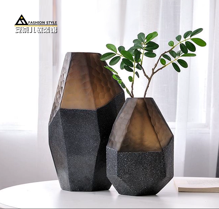 ObsidianHex Geometric Glass Vase Set — изображение 3